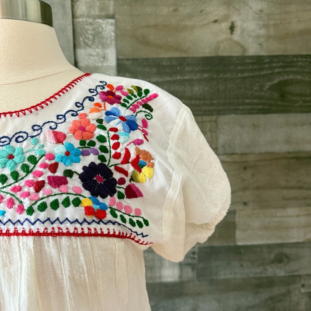 White puff sleeves feista top medium rainbow floral embroidery festival party - Picture 3 of 10